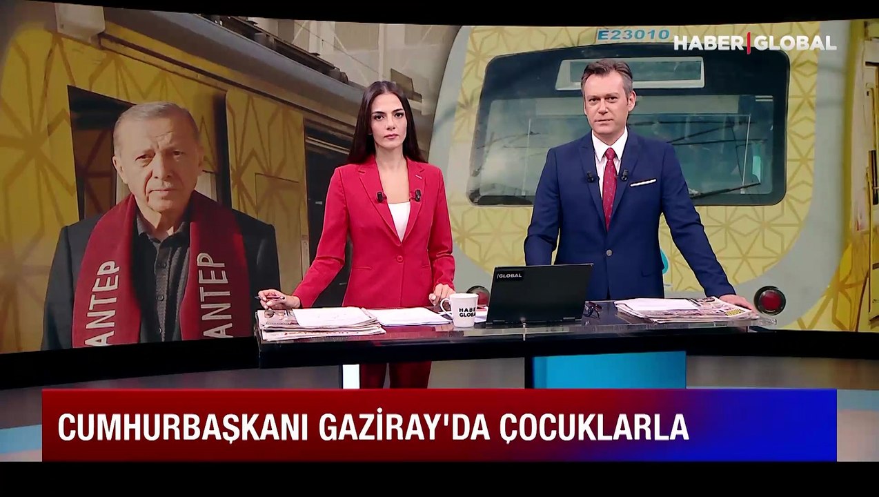 Cumhurbaşkanı Erdoğan, Gaziray'da çocuklarla şarkı söyledi