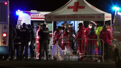 Dozens of migrants stopped from disembarking in Sicily by Italy’s new government