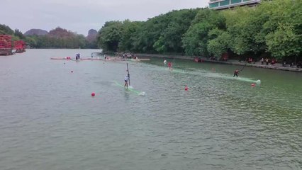 Çin'in Guilin Kentinde Geleneksel Bambu Kano Yarışı Yapıldı