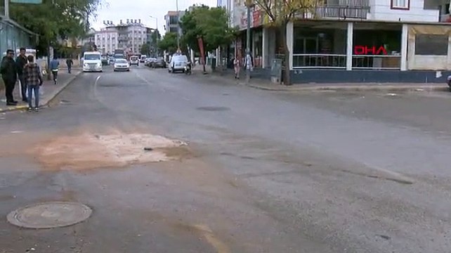 Otomobille çarpışan motosiklet sürücüsü hayatını kaybetti
