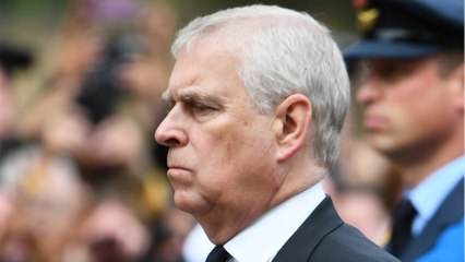 Charles spricht ein Machtwort und macht Prinz Andrew "sprachlos"