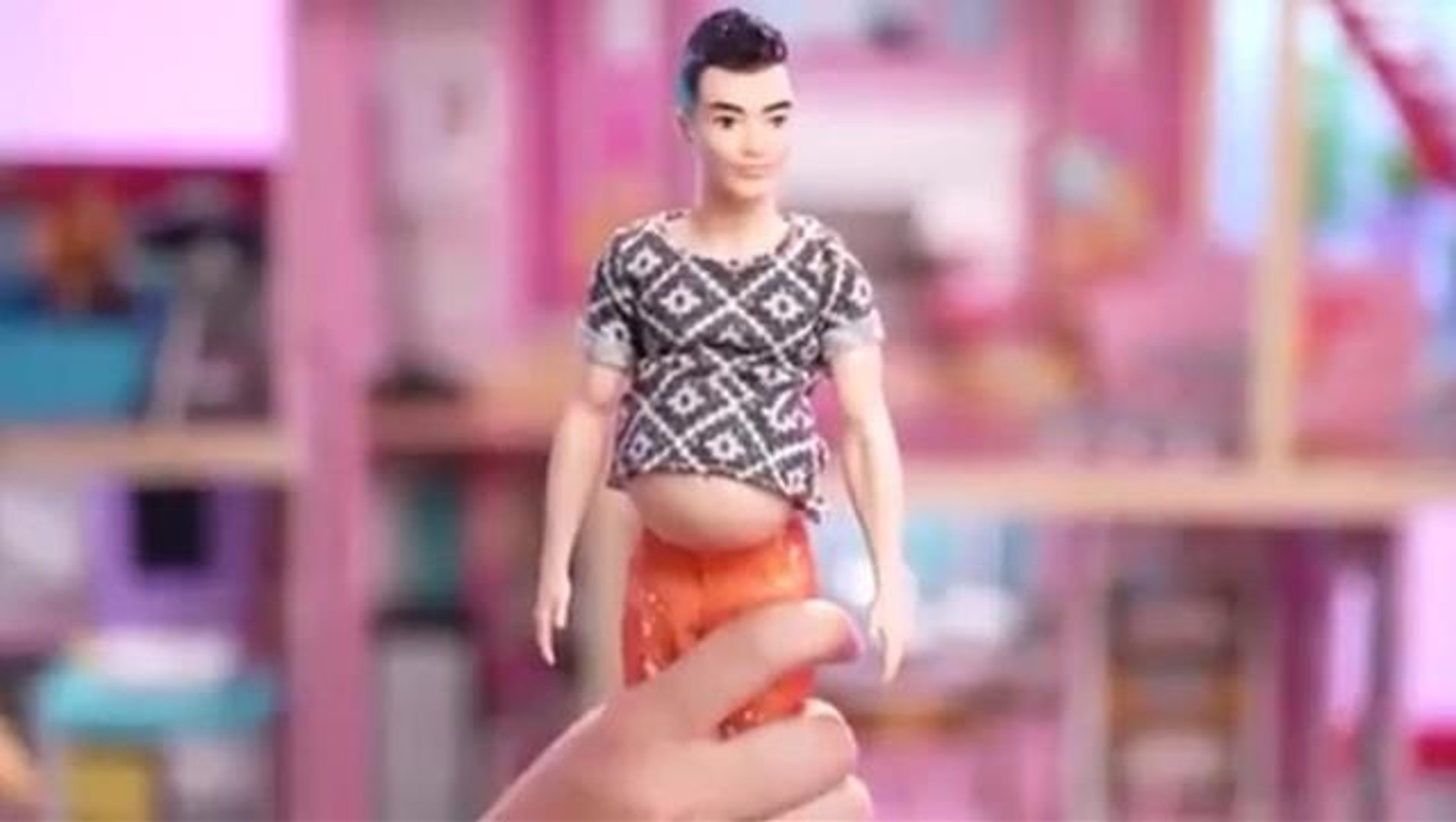 LEGO'nun Barbie'nin erkek arkadaşı Ken'in hamile versiyonunu ürettiği  iddiası yanlış - Dailymotion Video