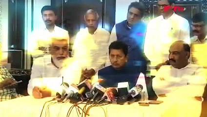 कार्यालय एकच मात्र शिंदे गट आणि महाविकास आघाडीच्या नेत्यांचे लागले फलक
