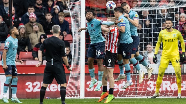 Sheffield United boss Paul Heckingbottom targeted Burnley with set pieces