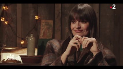 Clara Luciani en larmes : ce cadeau de Frédéric Lopez qui lui évoque son grand-père