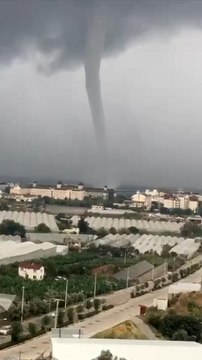 Alanya açıklarında dev hortum kamerada