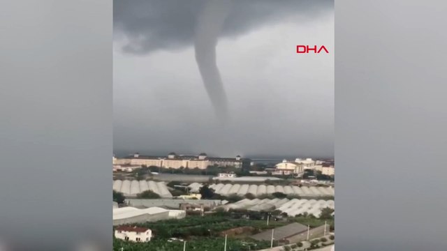 Alanya açıklarında dev hortum kamerada