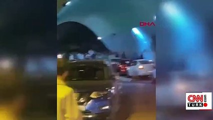 Konvoy halinde yolu kapatıp dans ettiler