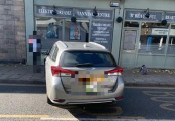 Electric Dreamz salon in Walkley open as normal after car crashed into front