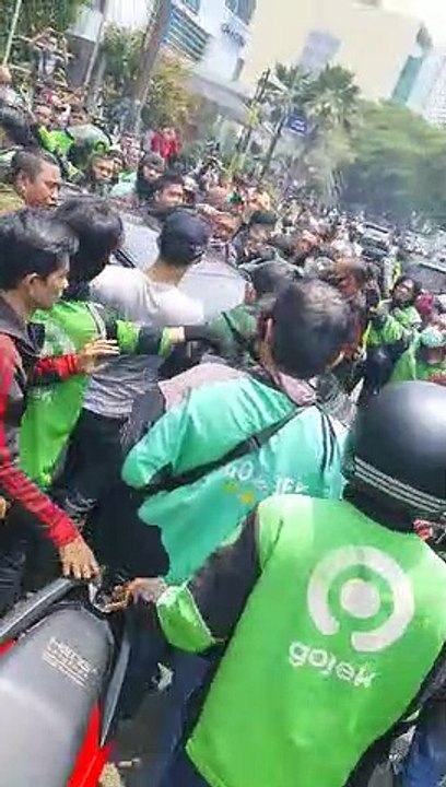 Final pemukulan ojol