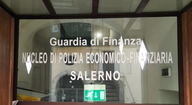 Salerno, falsi crediti fiscali: sequestri per 3,5 milioni a imprenditori e consulenti (07.11.22)