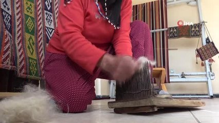 Tunceli'nin kültürel eserlerinden 'cacim', 76 yaşındaki Zerican ninenin elinde hayat buluyor