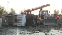 Ağrı'da yolcu otobüsü ile iki tırın karıştığı kazada 7 kişi öldü