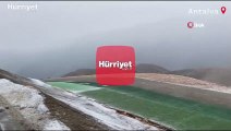 Antalya'nın Tahtalı Dağı'na mevsimin ilk karı yağdı