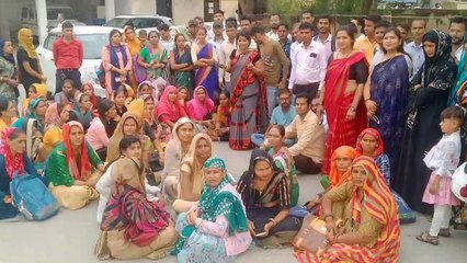 सीएम के नाम सौंपा ज्ञापन, समायोजित करने की मांग