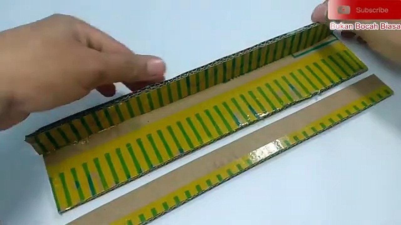 Kerajinan-Tangan-Dari-Kardus-Membuat-Mainan-Mobila