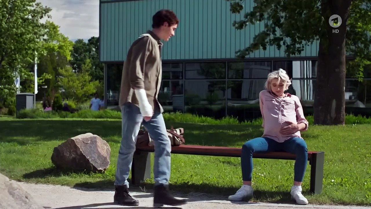 In aller Freundschaft - Die jungen Ärzte Staffel 6 Folge 30 HD Deutsch