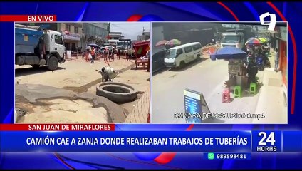 SJM: camión que cargaba arena se vuelca al pasar sobre zanja donde realizaban obras