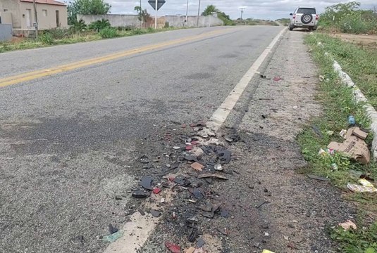 Reportagem mostra cenário na BR-361 no Vale do Piancó após acidente que vitimou duas pessoas