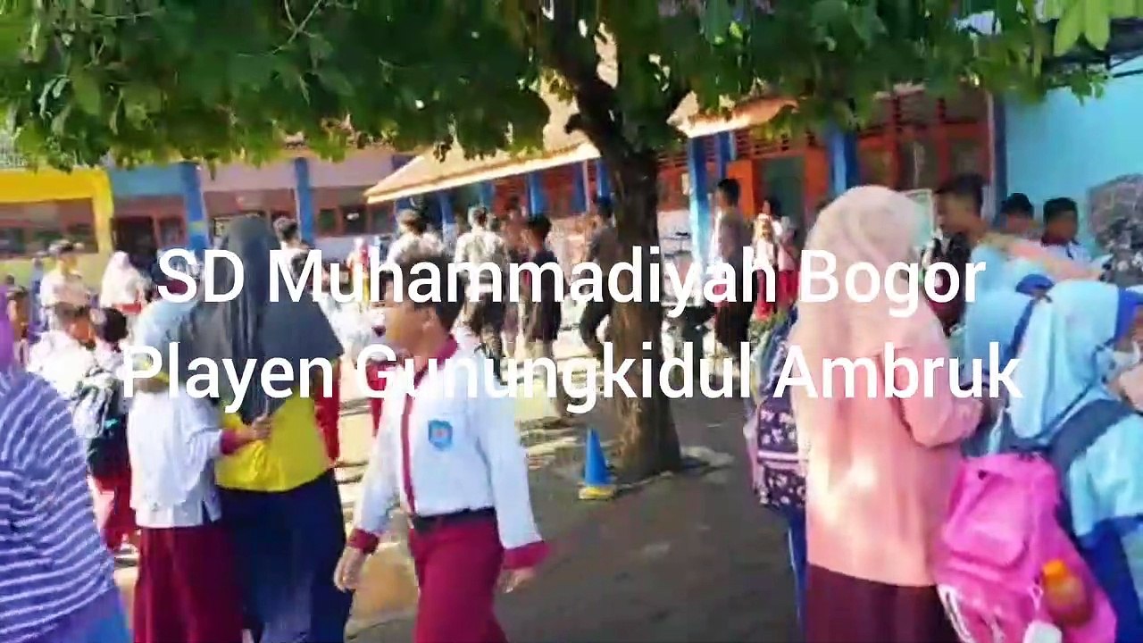 SD Muhammadiyah Bogor Gunungkidul Yogyakarta Ambruk Siswa Siswi Terluka