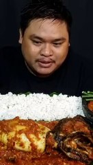 Mukbang 1KG CUMI SOTONG IKAN GORENG SAUS PEDAS Part 3