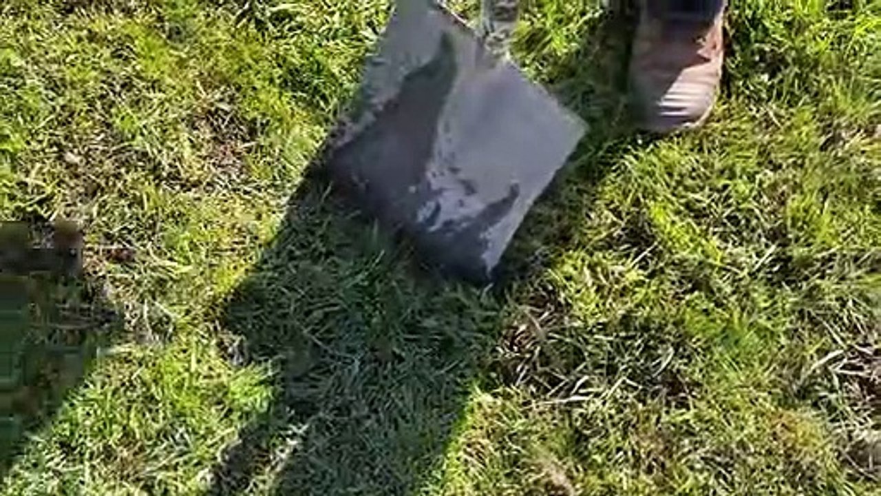 Faire éclater une bulle d'eau souterraine bizarre dans mon champ - Buzz Buddy