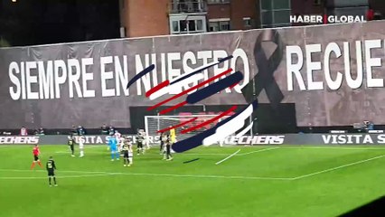 Real Madrid'li futbol yıldızının çektiği şut, evin balkonuna girdi! İşte o anlar