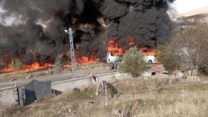 Feci kazada can verişlerdi! Önceden devrilen TIR’a yardım için gitmişler
