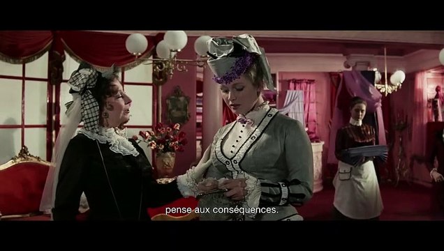 La Poupée Bande-annonce VO