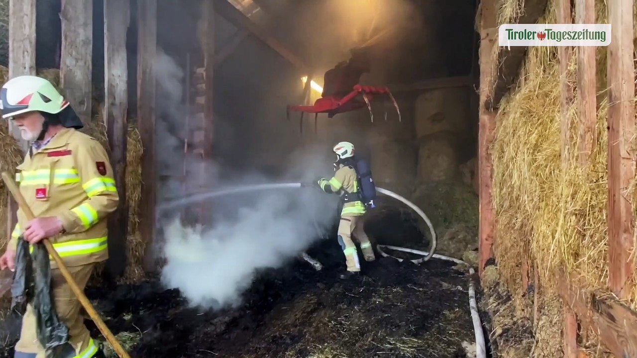 Feuer in der Scheune: Feuerwehr löschte Brand in Ebbser Bauernhof