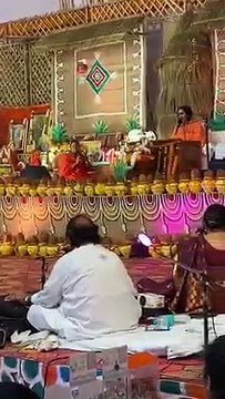 जयपुर में बुजुर्ग महिला का डांस वीडियो वायरल, साध्वी ऋतंभरा की भागवत में ऐसी झूमी