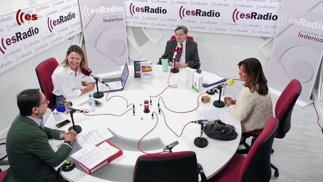 Crónica Rosa: Shakira gana el pulso a Piqué y se llevará los hijos a Miami mientras él rehace su vida