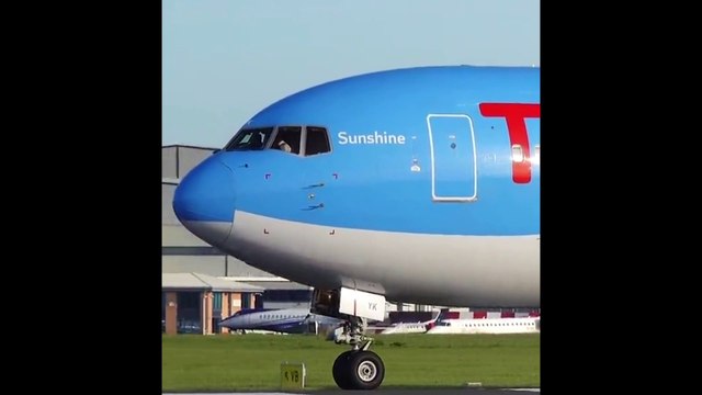 Pilot Skill : Take Off and Landing an Aircraft