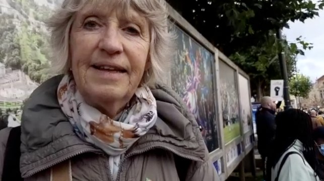 King Charles III visits Leeds. Crowds line the streets of the city centre to catch a glimpse of His Majesty.