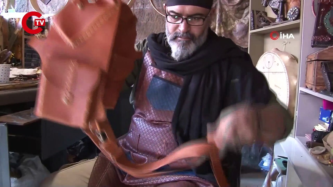 Türk tarihini eserleri ile yaşatıyor