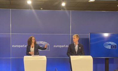 AP: Yunanistan'daki dinlemeler "sistematik, geniş ölçekli ve siyasi stratejinin parçası"