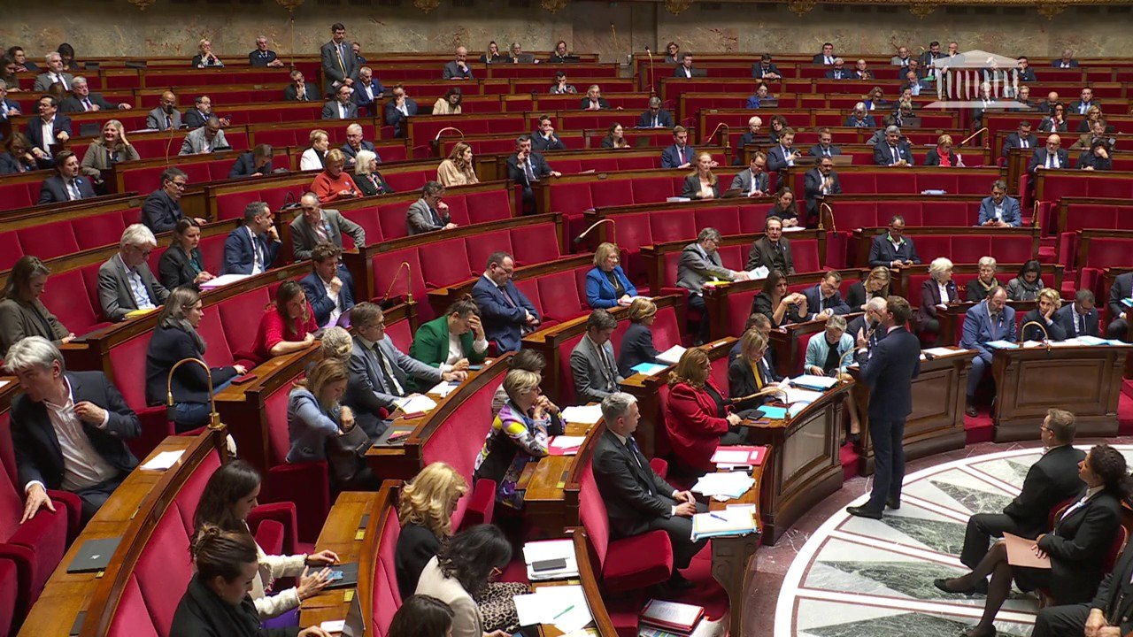 Transports en commun en tension: Clément Beaune admet "une situation inacceptable" et "un manque de recrutements"