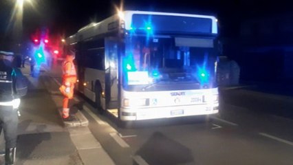Bambino morto a Cesena, fiori in strada e comunità in lutto per Yahya