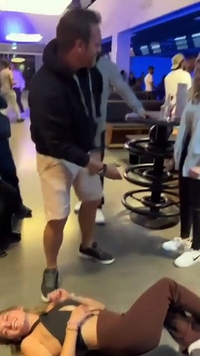 Ce gars est beaucoup trop fort pour hypnotiser les gens