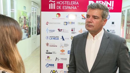Gobierno y hosteleros piden "responsabilidad" a los transportistas ante el paro indefinido