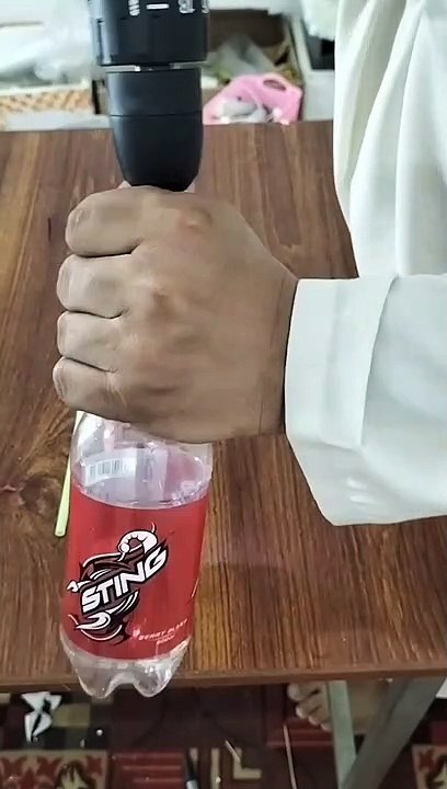 amazing idea bottle and straw hack.