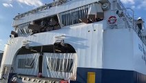 La protesta dei migranti lasciati a bordo della Geo Barents