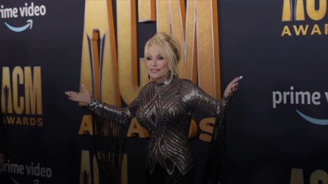 Dolly Parton Debuts New Rock Song During Rock & Roll Hall Of Fame Induction Ceremony