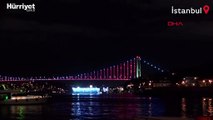 İstanbul Boğazı'ndaki köprüler, Azerbaycan bayrağının renkleri ile aydınlatıldı