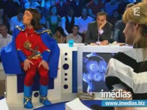 Jonathan Lambert face à Clotilde Courau