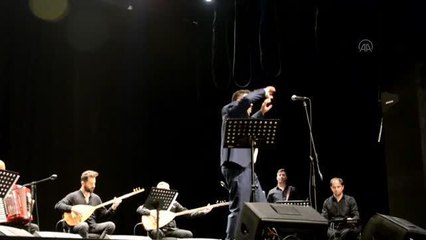 Solist Ali Enginay sahne aldı