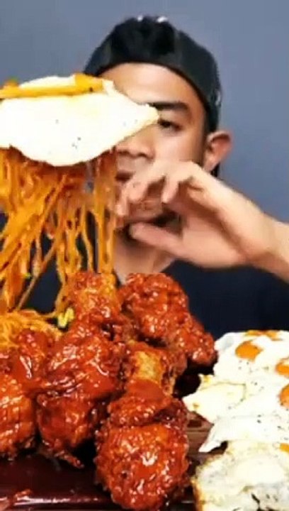 MUKBANG GILA SAMYANG KEJU KFC 10 TELUR DAGING KOTAK Part 2