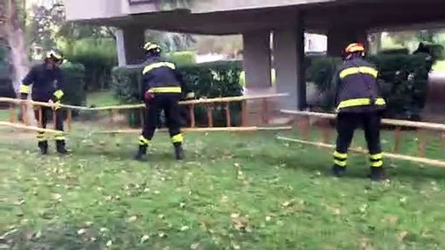 Terremoto oggi, magnitudo 5.7: epicentro nelle Marche, l'intervento dei vigili del fuoco