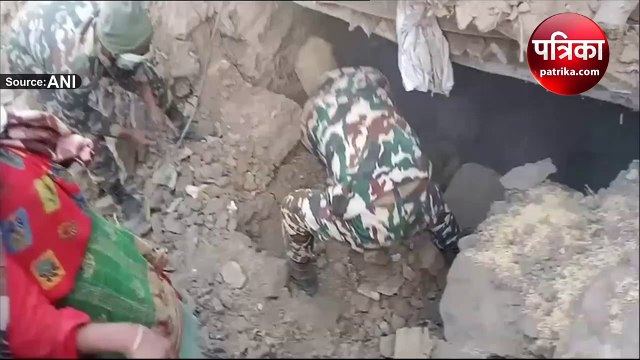 Nepal Earthquake: मकान जमींदोज, मलबे में दबे लोग, Video में देंखे नेपाल में कैसे चल रहा रेस्क्यू ऑपरेशन?