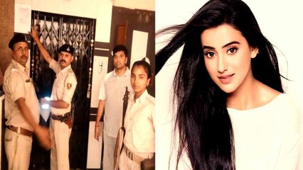 Bhojpuri Actress Akshara Singh की बढ़ीं मुश्किलें,  पटना पुलिस ने घर के बाहर लगाये गये फरारी पोस्टर